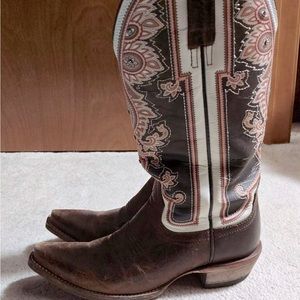 Ariat Women’s Cowboy boots